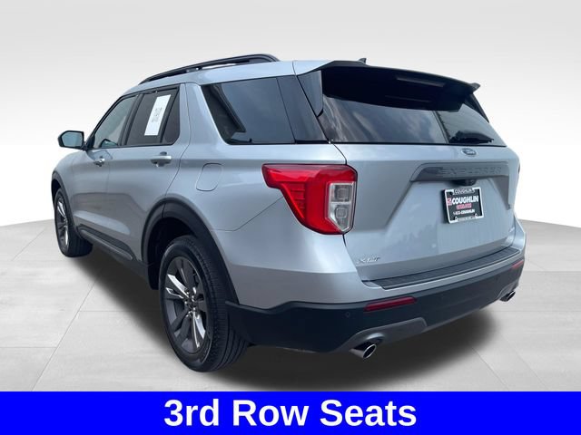 Used 2023 Ford Explorer XLT w/ Equipment Group 202A AWD/4WD image 3