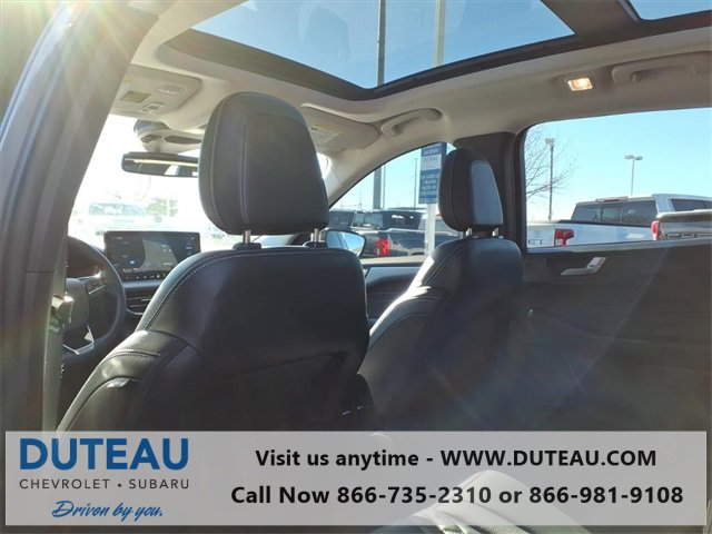 Used 2024 Ford Escape Platinum w/ Premium Technology Package image 9