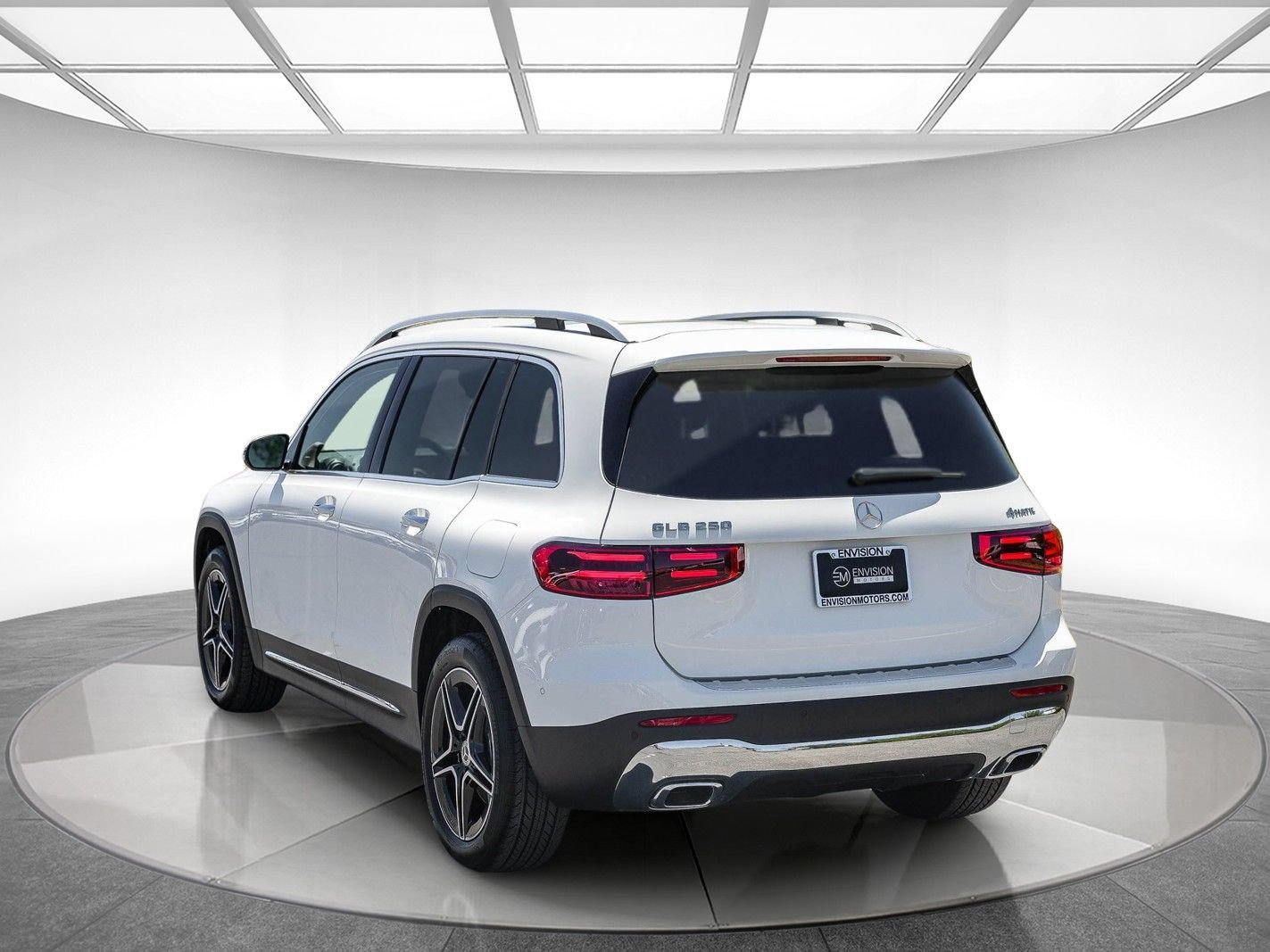 New 2026 Mercedes-Benz GLB 250 4MATIC image 2