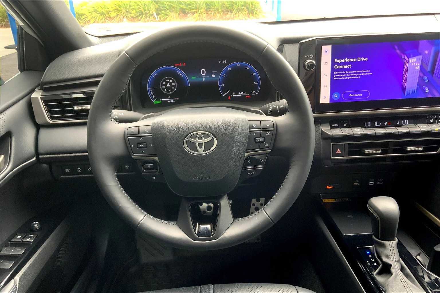 Used 2025 Toyota Camry XSE image 5