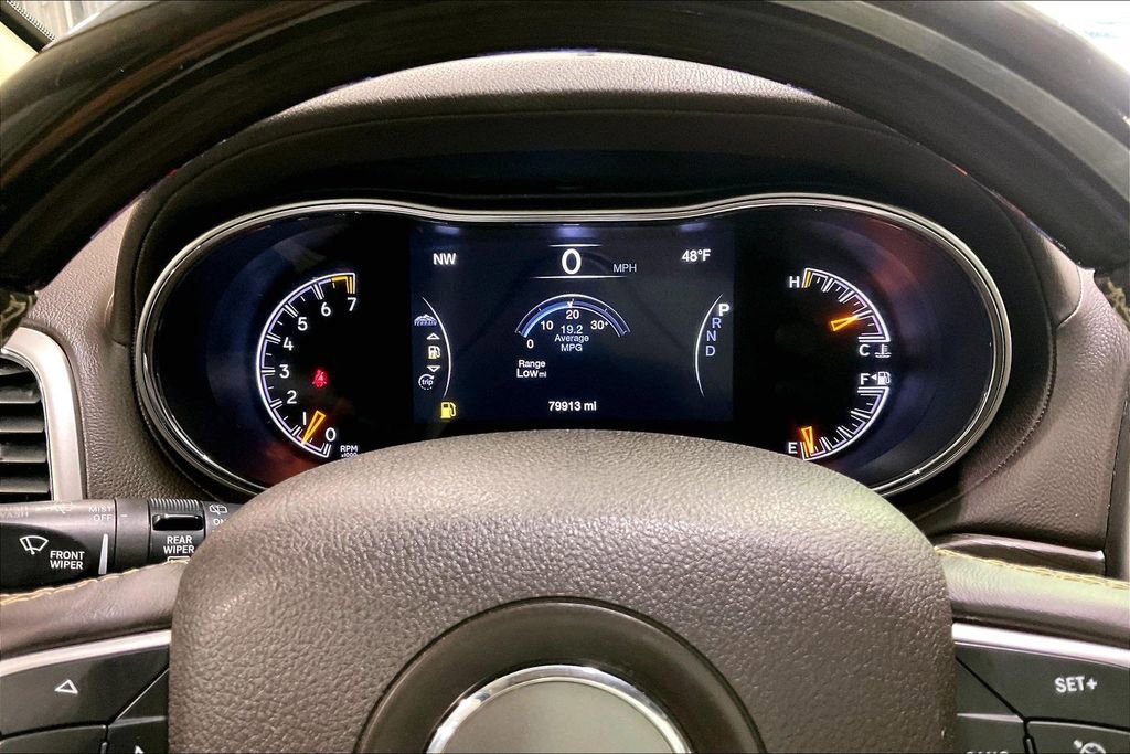 Used 2018 Jeep Grand Cherokee Overland AWD/4WD image 13
