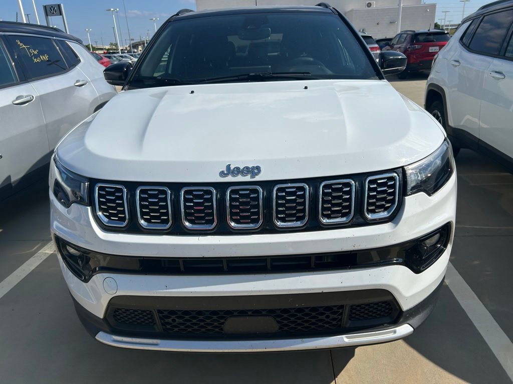 Used 2025 Jeep Compass Limited AWD/4WD image 15