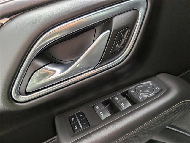 Used 2023 Chevrolet Suburban Premier image 14