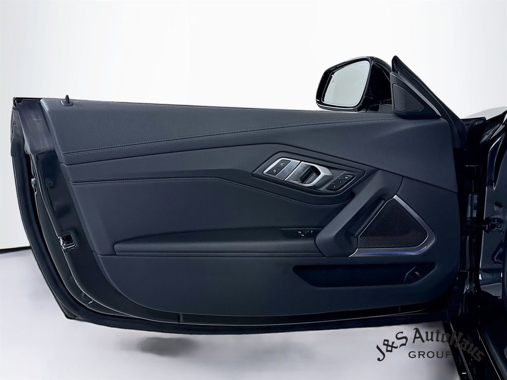 Used 2025 BMW Z4 sDrive30i image 22