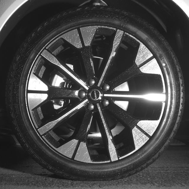 New 2026 Volvo XC60 B5 Plus w/ Climate Package PRO image 37