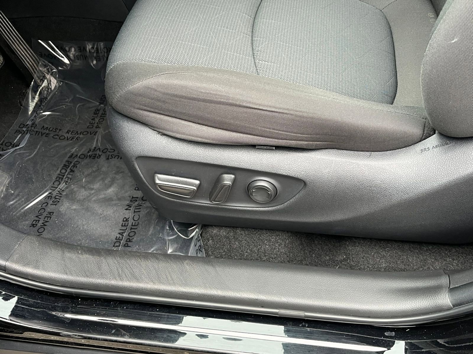 Used 2025 Toyota RAV4 XLE image 23