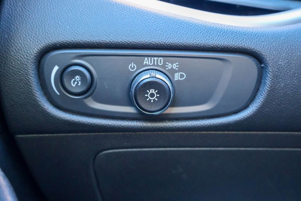 Used 2023 Chevrolet Malibu LT image 17