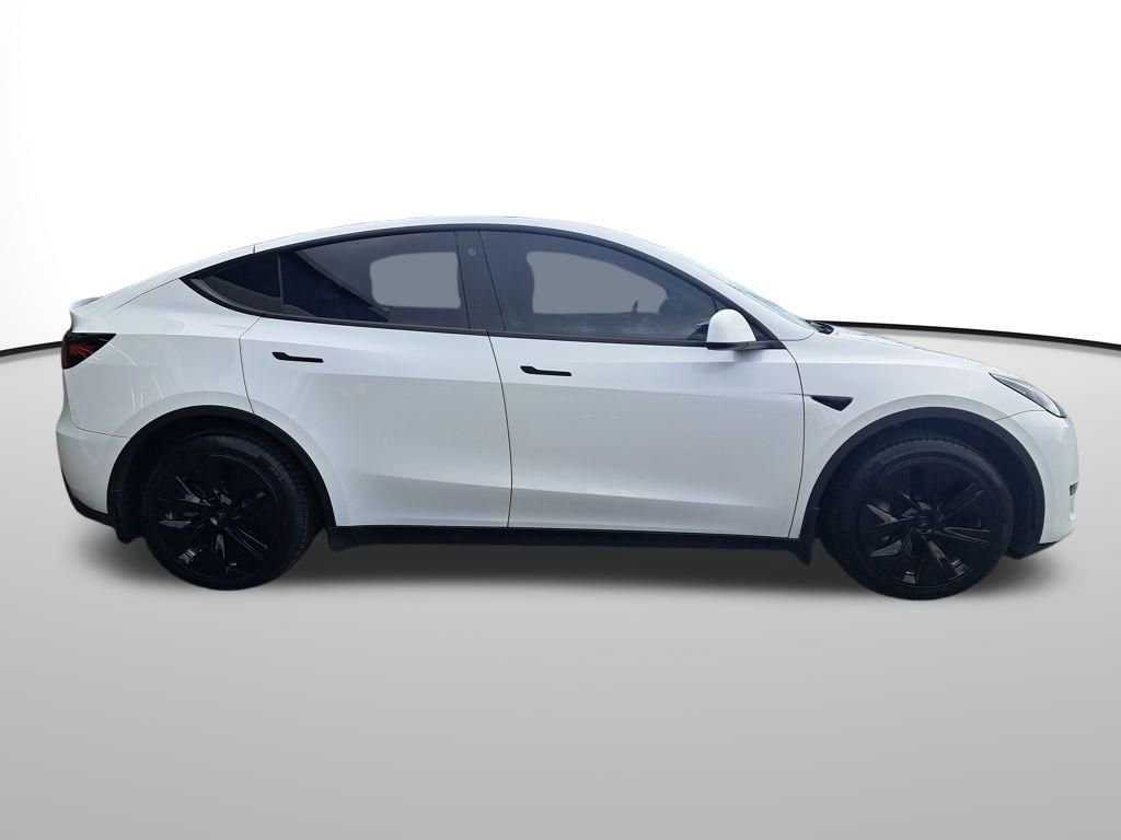 Used 2023 Tesla Model Y Long Range image 7