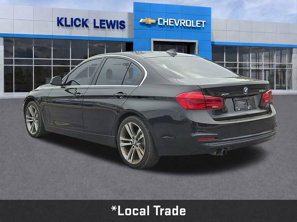 Used 2018 BMW 330i xDrive Sedan w/ Convenience Package image 5