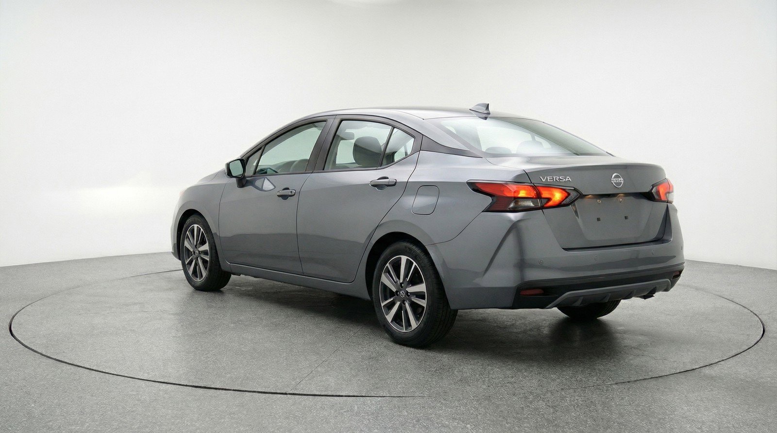 Used 2025 Nissan Versa SV FWD image 6