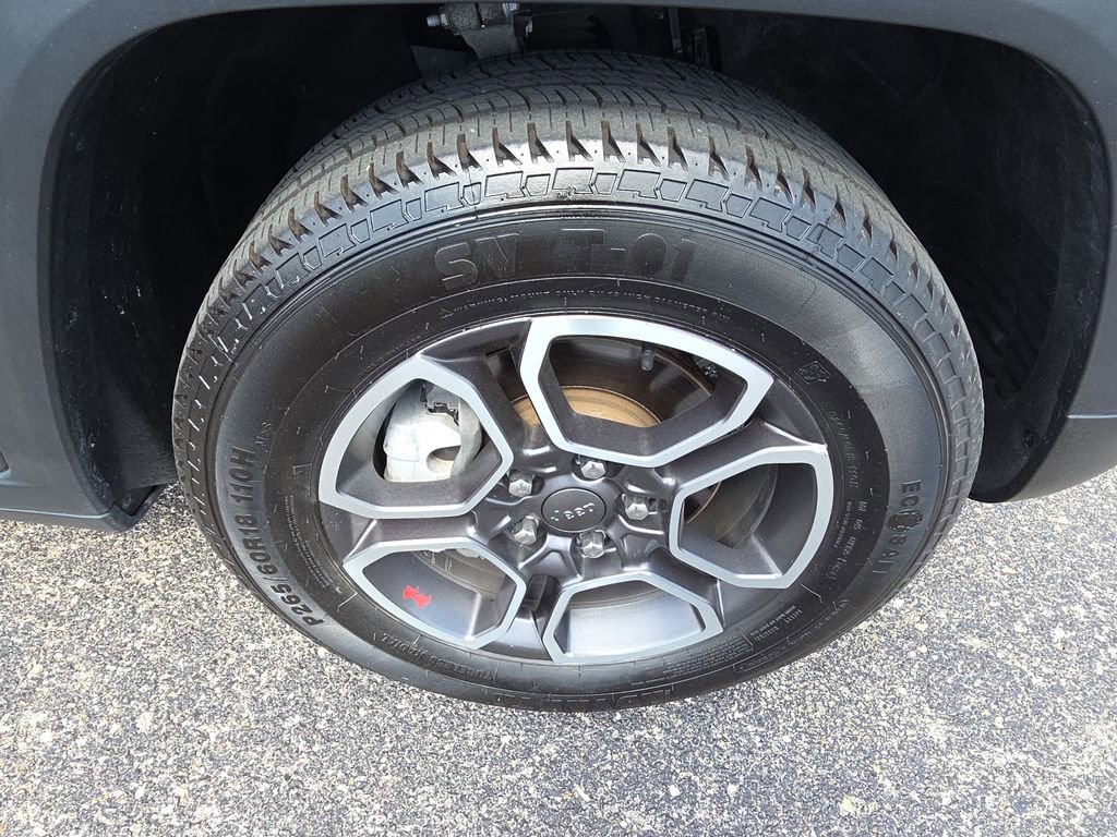 Used 2022 Jeep Grand Cherokee Trailhawk image 10