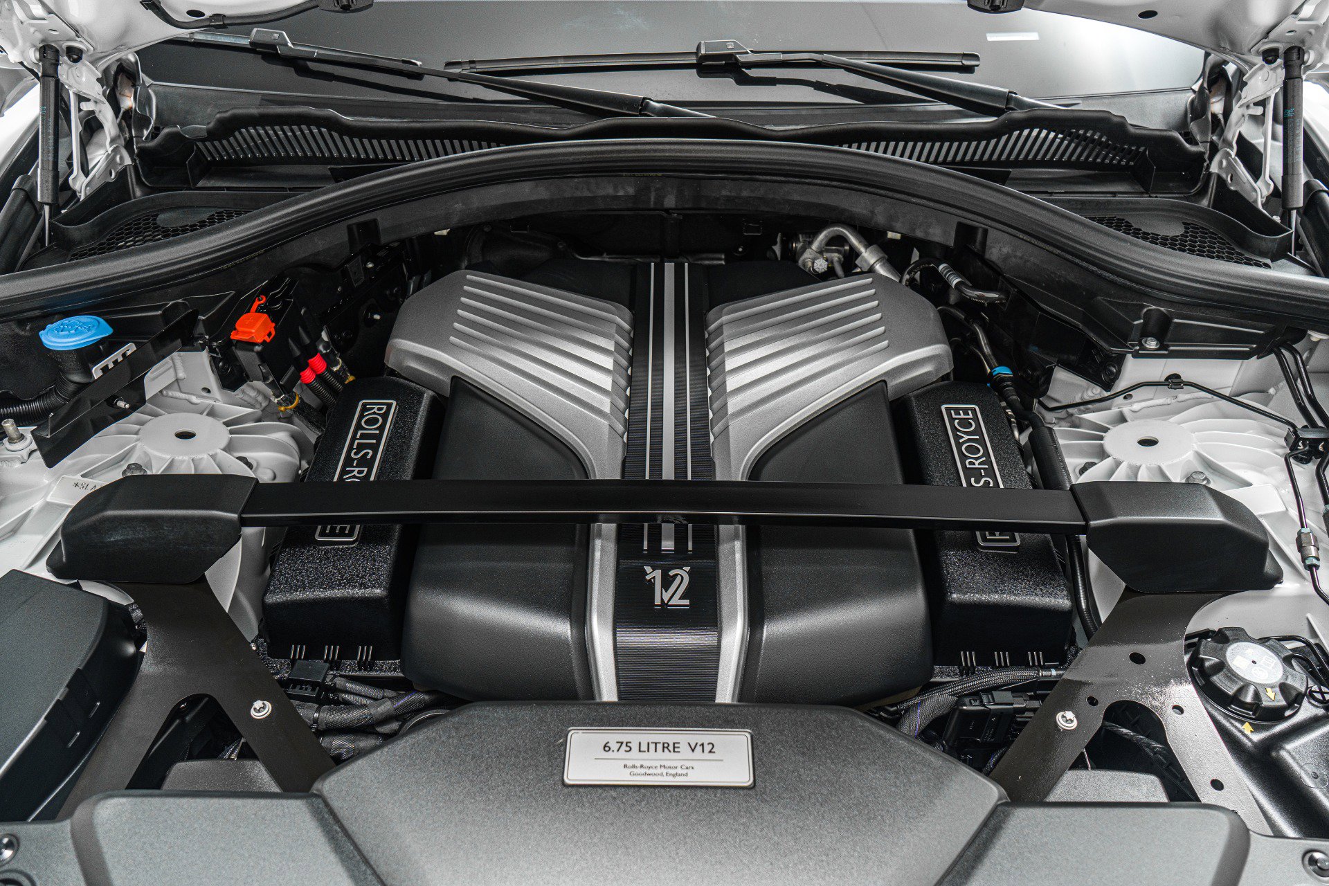 Used 2024 Rolls-Royce Cullinan image 12