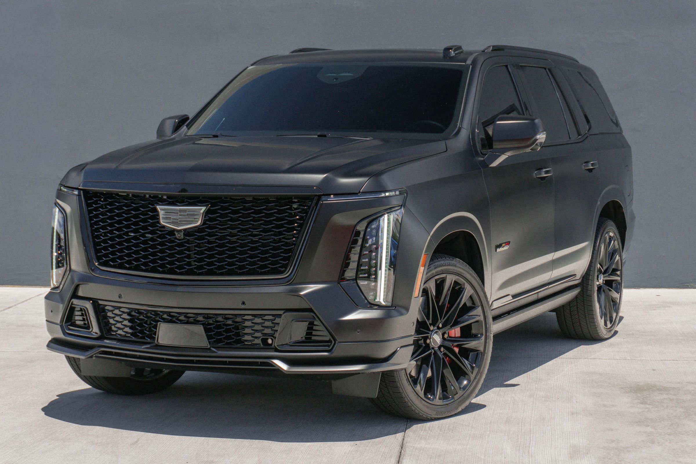 Used 2026 Cadillac Escalade V AWD/4WD image 3