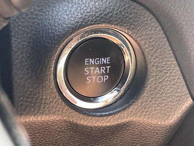 Used 2021 Toyota RAV4 XLE FWD image 27