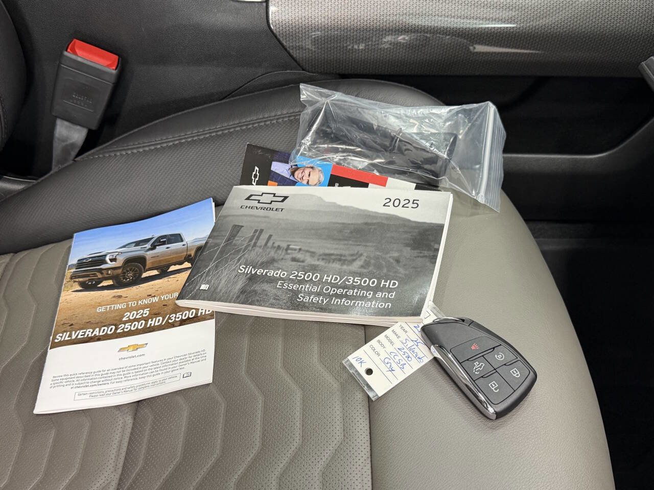 Used 2025 Chevrolet Silverado 2500 ZR2 w/ Technology Package image 26