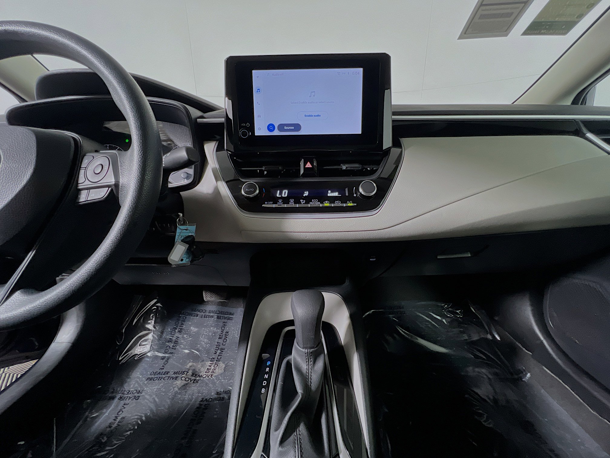 Used 2024 Toyota Corolla LE FWD image 25