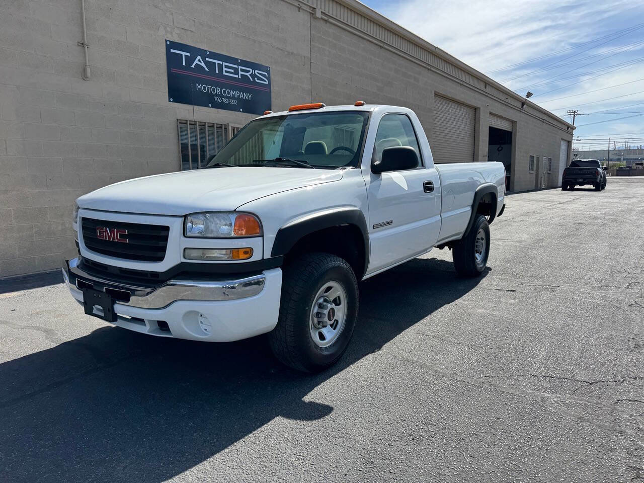 Used 2005 GMC Sierra 3500 W/T w/ Snow Plow Prep Package AWD/4WD image 3