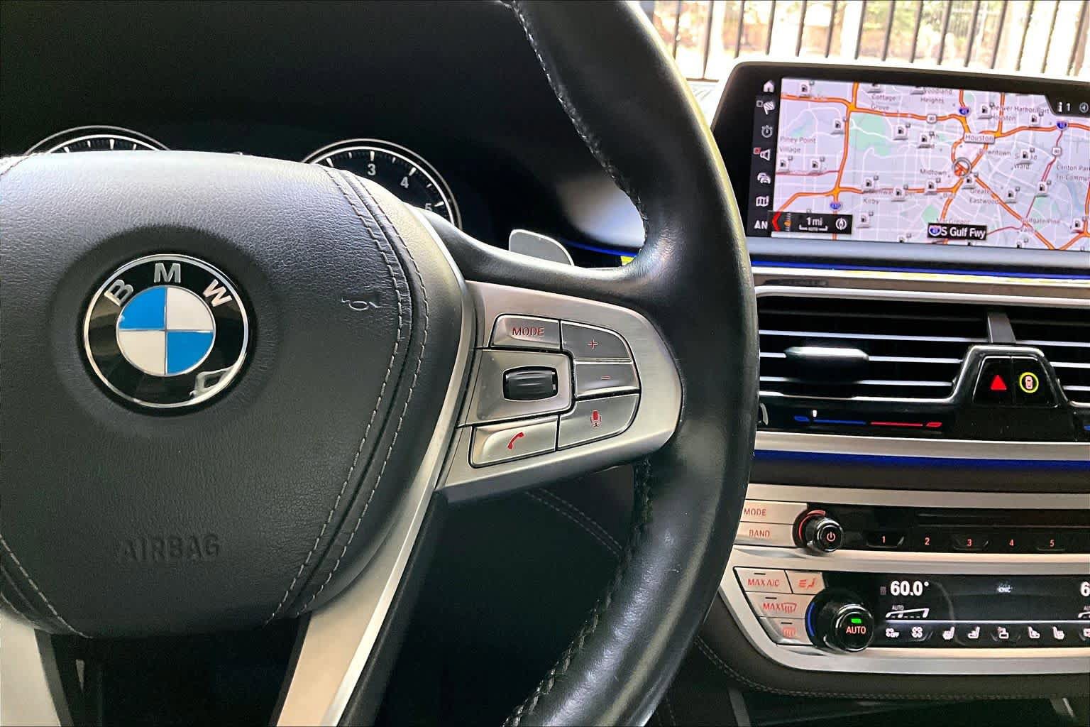 Used 2018 BMW 750i RWD image 24
