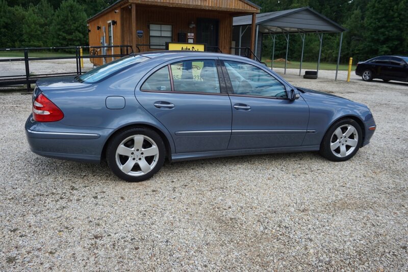 Used 2004 Mercedes-Benz E 500 4MATIC Sedan image 16