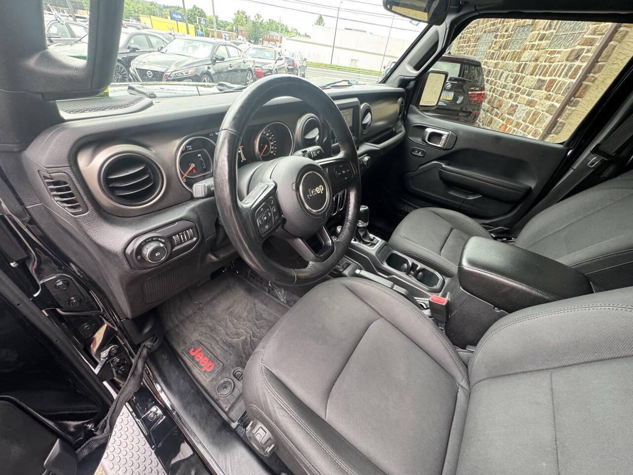 Used 2018 Jeep Wrangler Unlimited Sport S AWD/4WD image 33