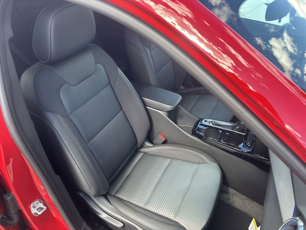 New 2026 Chevrolet Trax LT w/ Midnight Edition FWD image 30