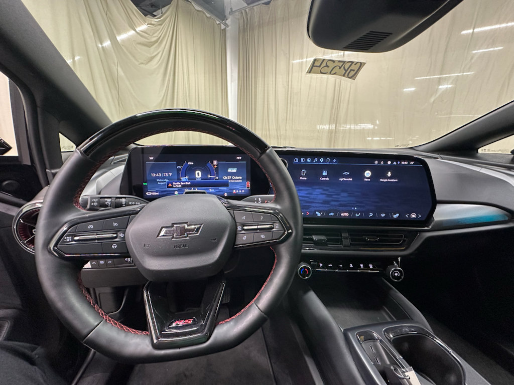 Certified 2024 Chevrolet Equinox EV RS FWD image 26