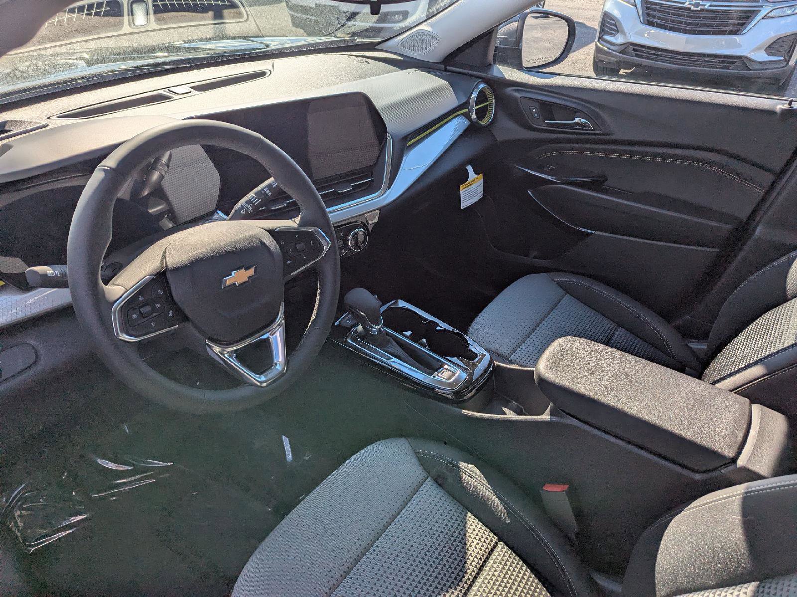 New 2026 Chevrolet Trax LT w/ Sunroof Package image 19