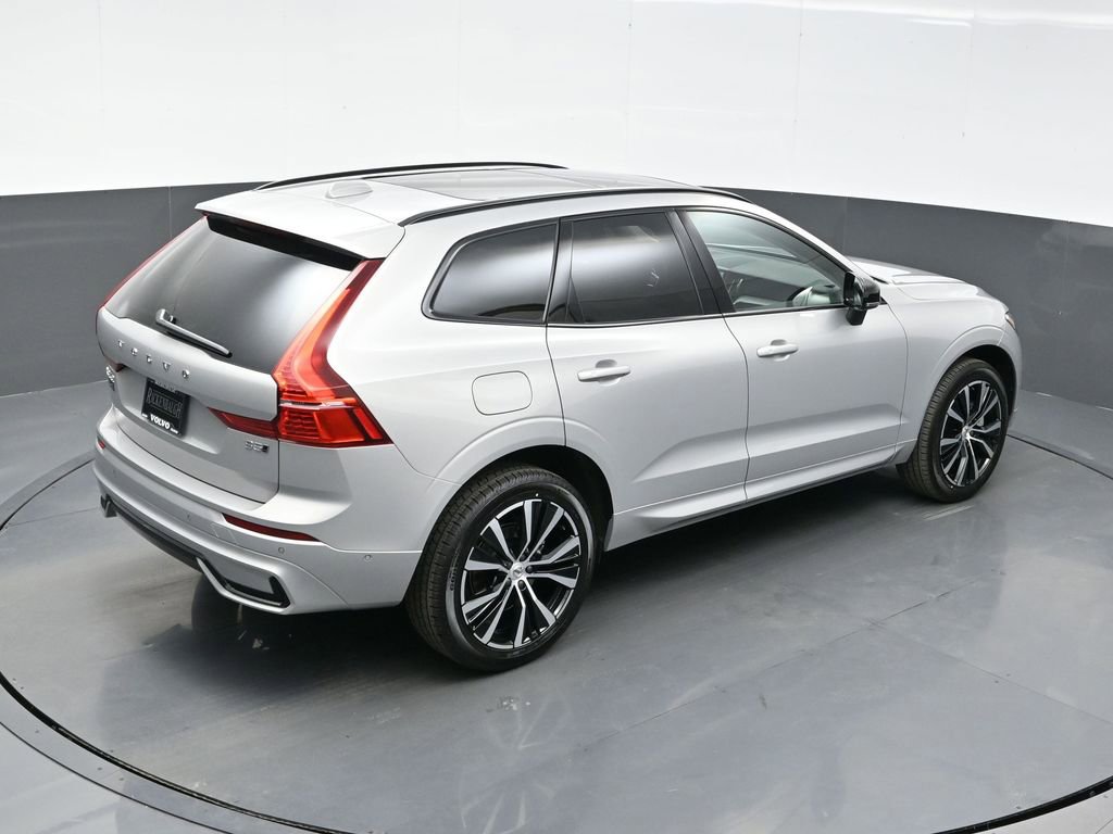 Used 2025 Volvo XC60 B5 Plus w/ Climate Package image 31