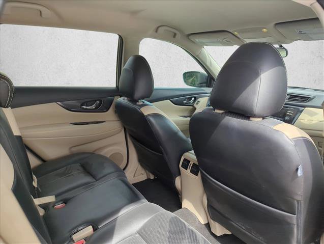 Used 2017 Nissan Rogue SV FWD image 22
