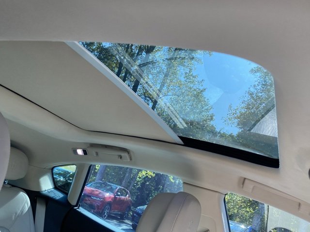 Used 2022 Maserati Levante GT image 39