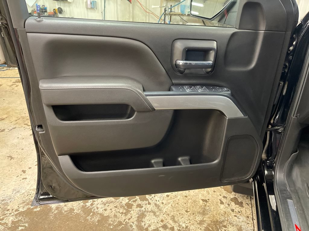 Used 2017 Chevrolet Silverado 1500 LT w/ All Star Edition AWD/4WD image 15