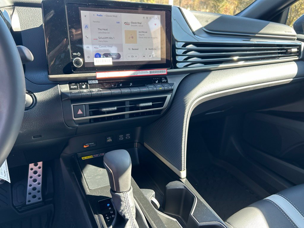 New 2026 Toyota Camry SE w/ Convenience Package FWD image 17