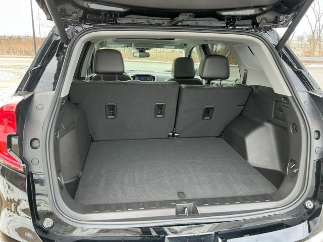 Used 2024 GMC Terrain SLT image 11