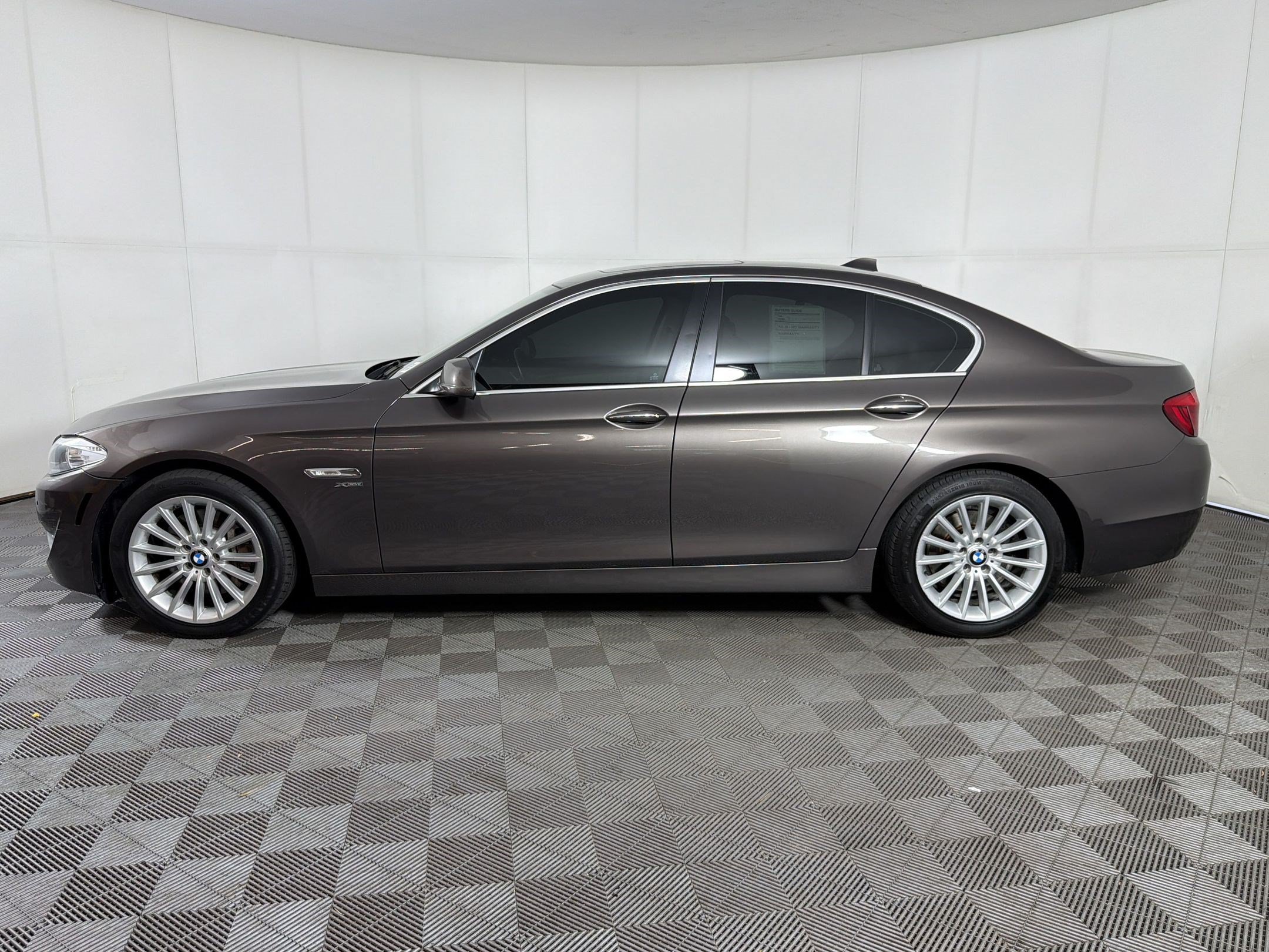 Used 2012 BMW 535i xDrive Sedan AWD/4WD image 2