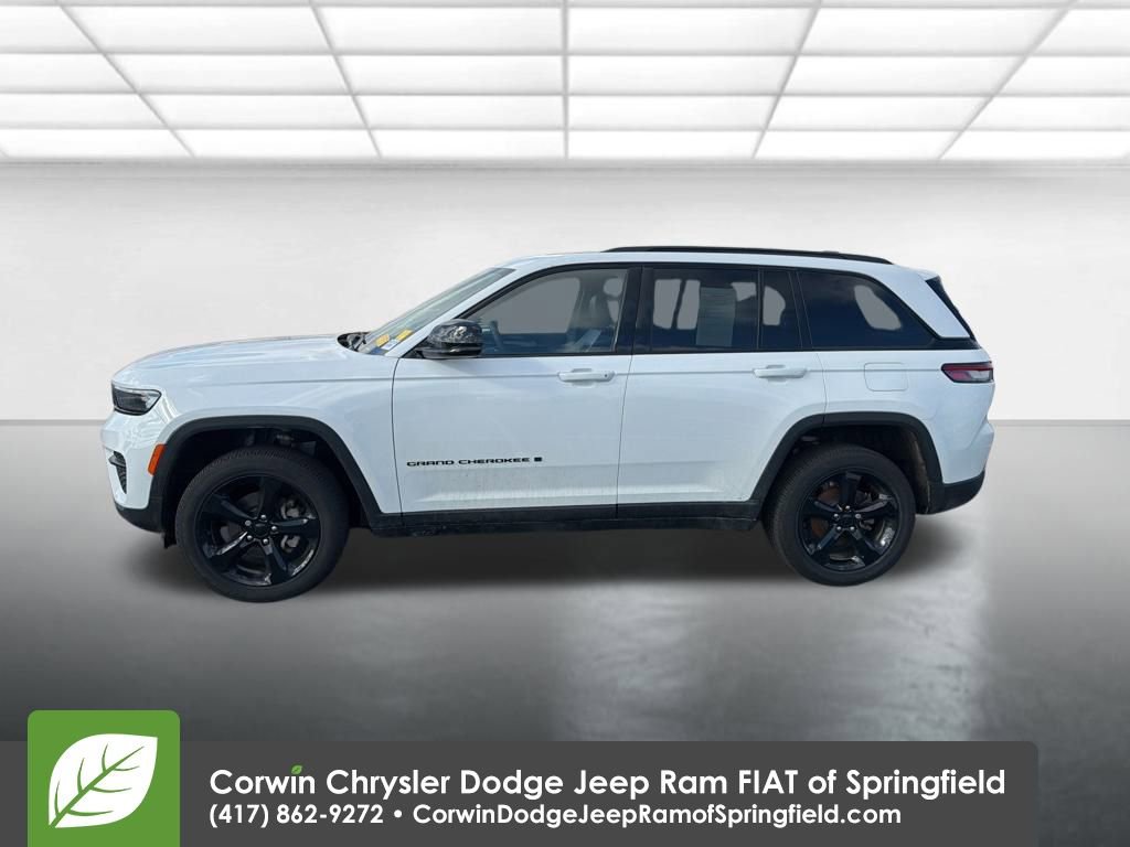 Certified 2023 Jeep Grand Cherokee Altitude image 4