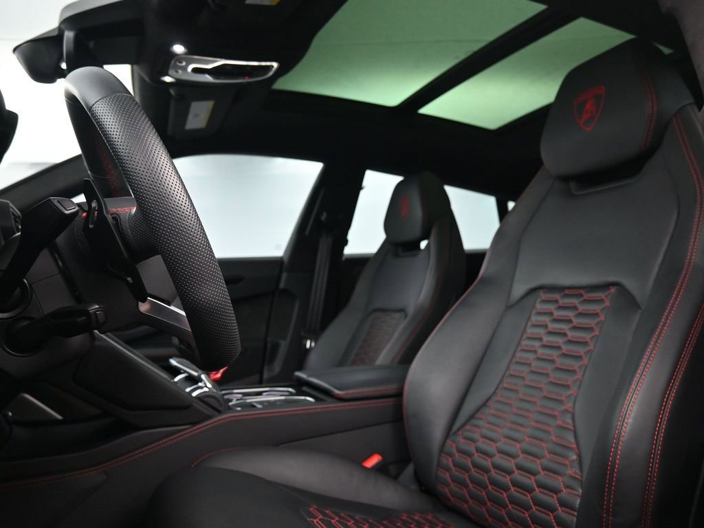 Used 2024 Lamborghini Urus S image 5