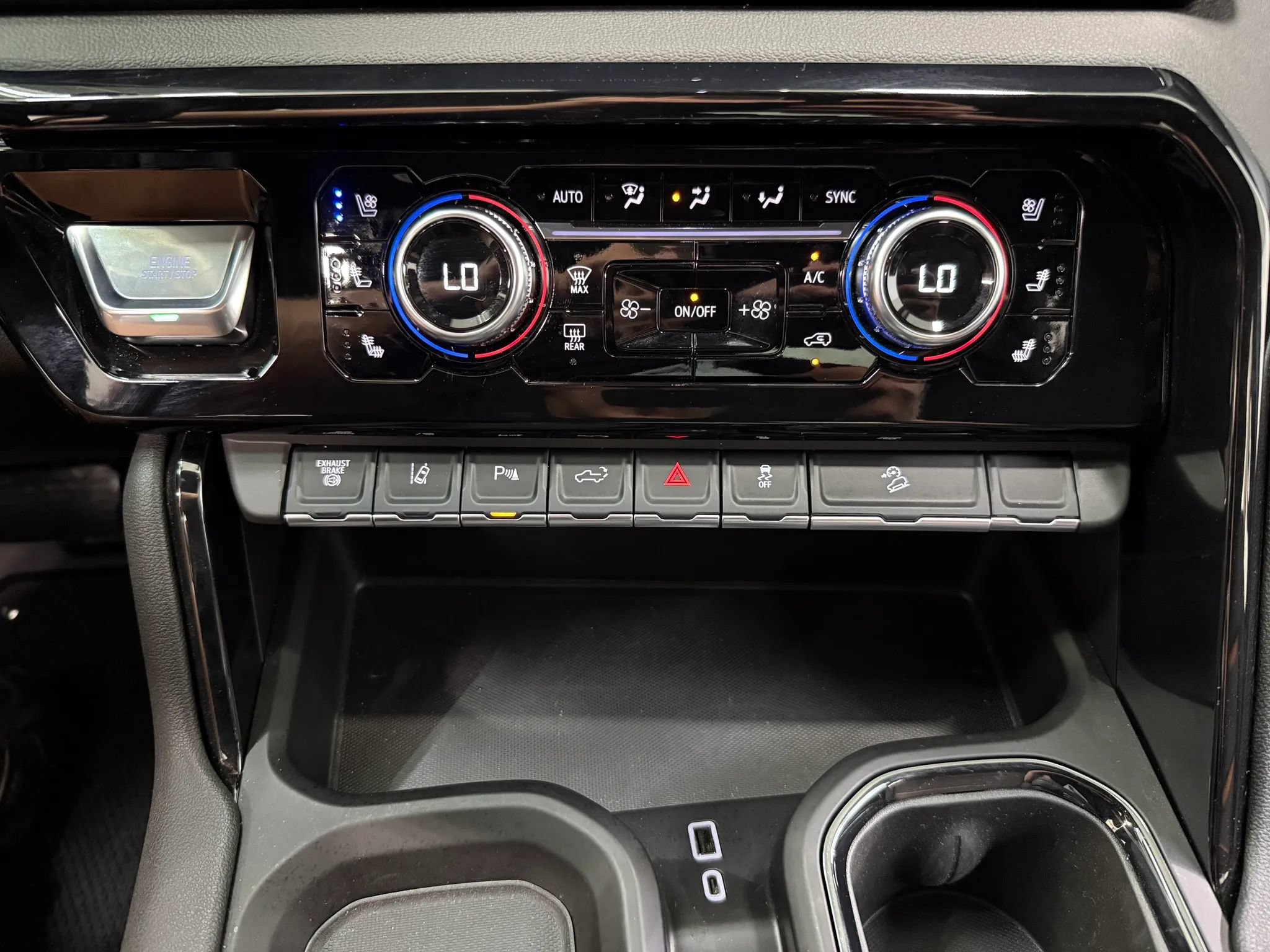 Used 2026 GMC Sierra 2500 AT4 AWD/4WD image 30