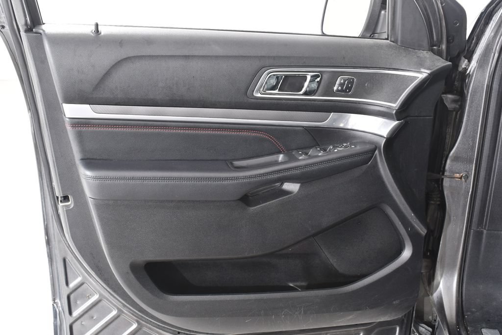 Used 2017 Ford Explorer Sport w/ Equipment Group 401A AWD/4WD image 26