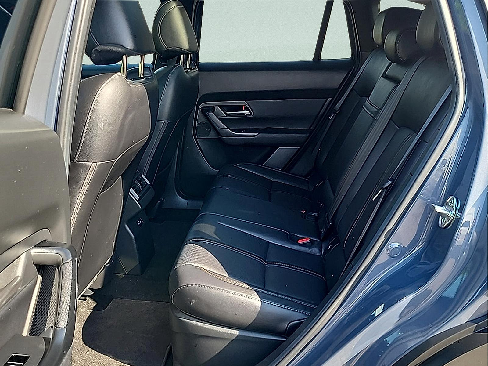 Certified 2025 MAZDA CX-50 AWD 2.5 Hybrid w/ Premium Pkg image 12