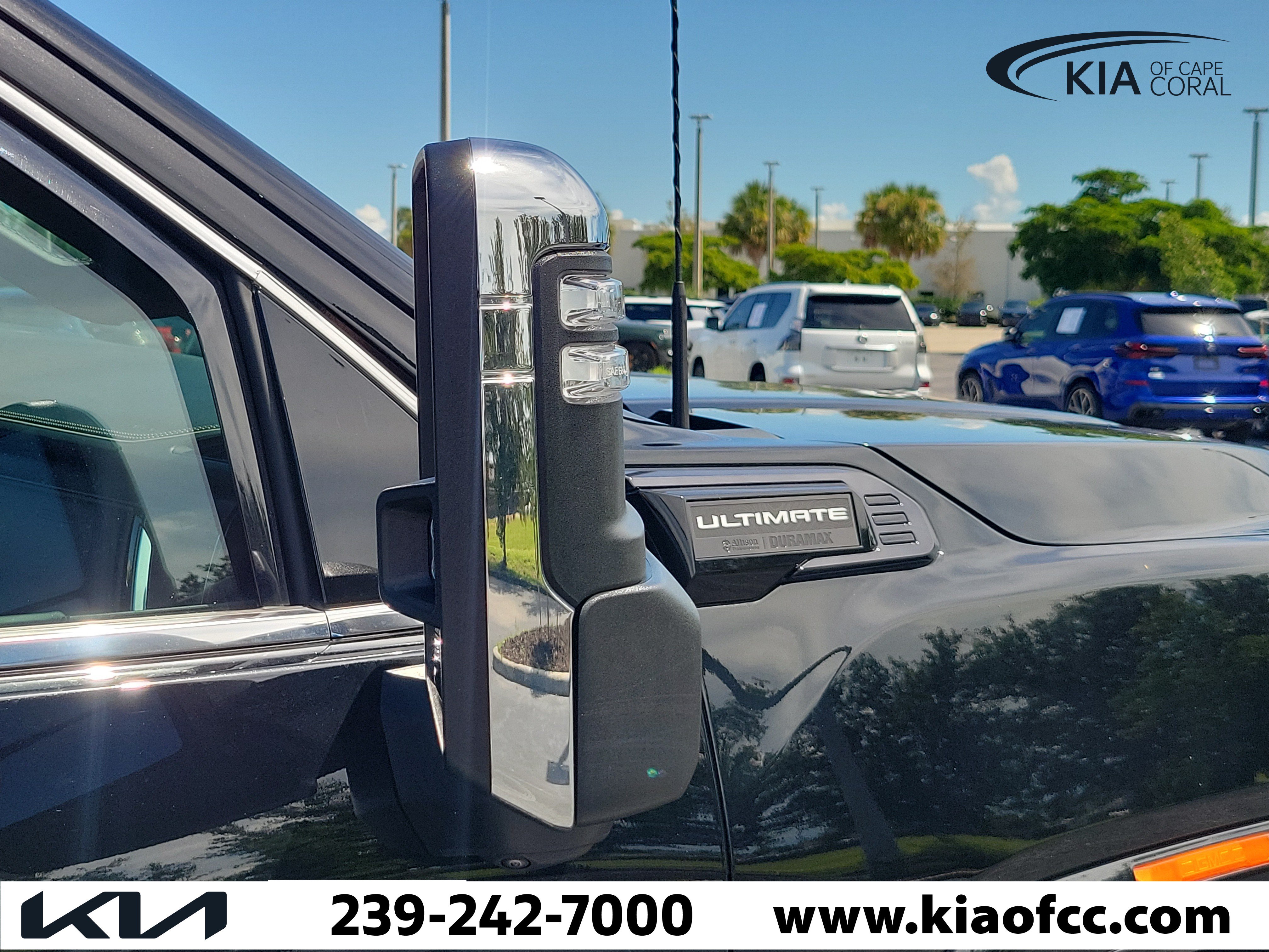 Used 2024 GMC Sierra 3500 Denali Ultimate AWD/4WD image 8