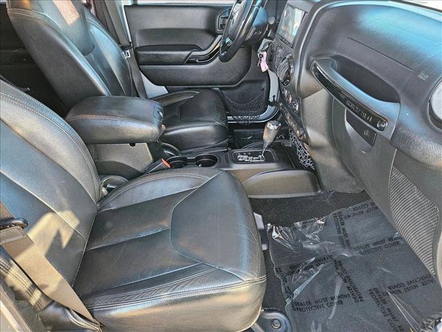 Used 2015 Jeep Wrangler Unlimited Sahara image 18