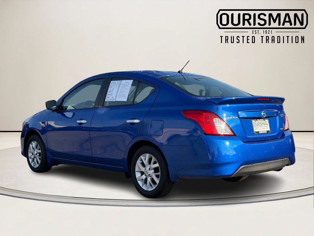 Used 2016 Nissan Versa SV w/ SV Appearance Package FWD image 4