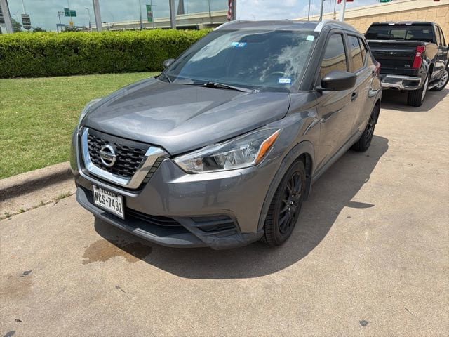 Used 2018 Nissan Kicks S w/ Interior Electronics Package FWD image 2