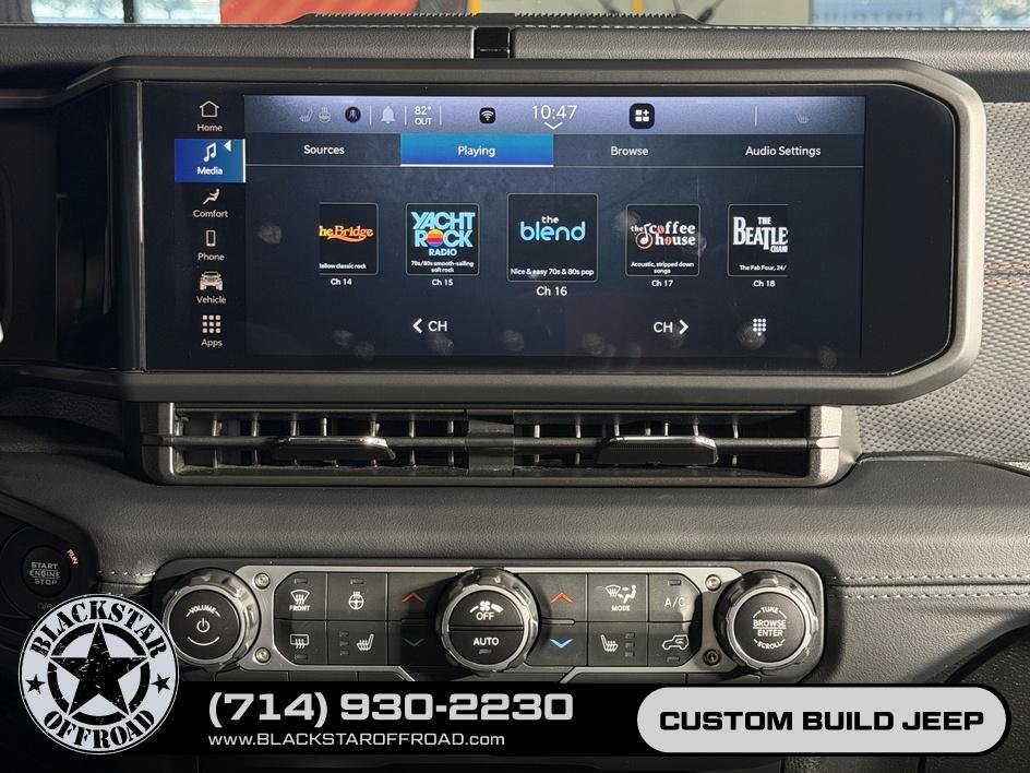 Used 2025 Jeep Wrangler Unlimited Rubicon w/ Convenience Group AWD/4WD image 20