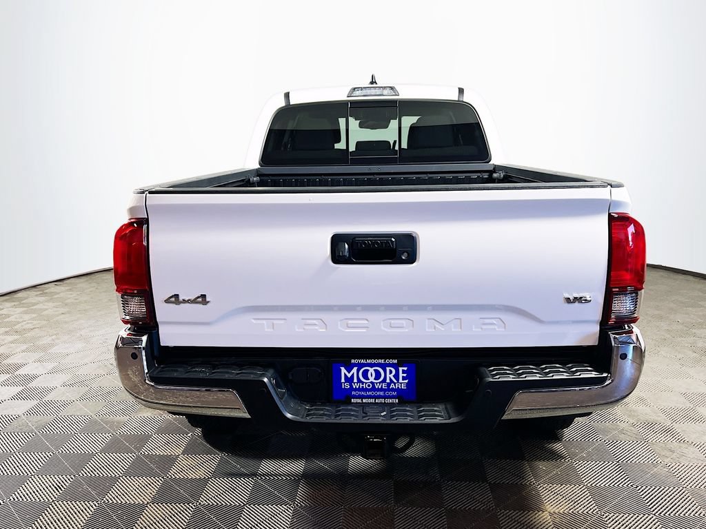 Certified 2022 Toyota Tacoma SR5 AWD/4WD image 6