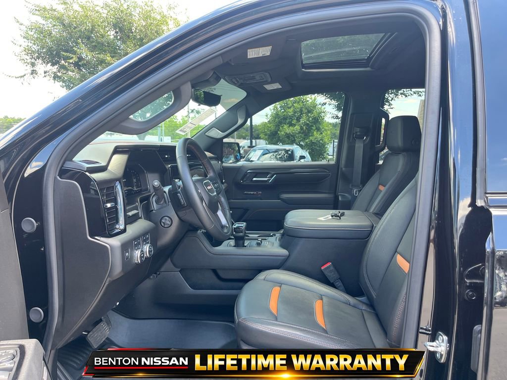 Used 2025 GMC Sierra 1500 AT4 w/ AT4 Premium Package AWD/4WD image 11