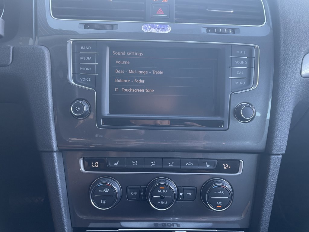 Used 2016 Volkswagen e-Golf SE w/ DC Fast Charging Package image 27