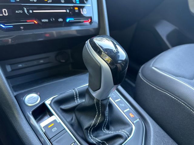 Used 2023 Volkswagen Tiguan SEL R-Line image 24