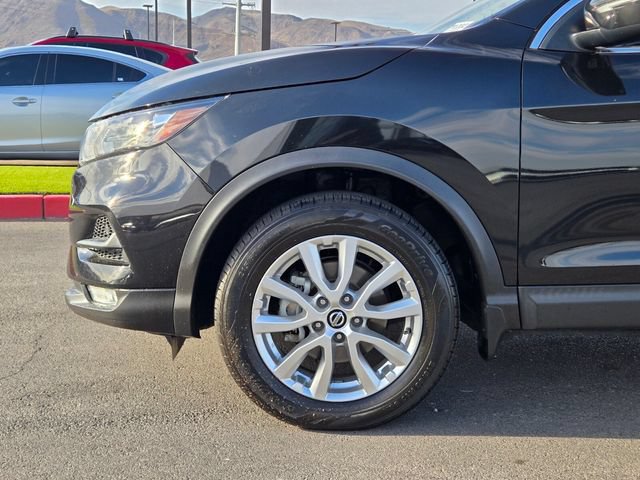 Used 2021 Nissan Rogue Sport SV FWD image 9