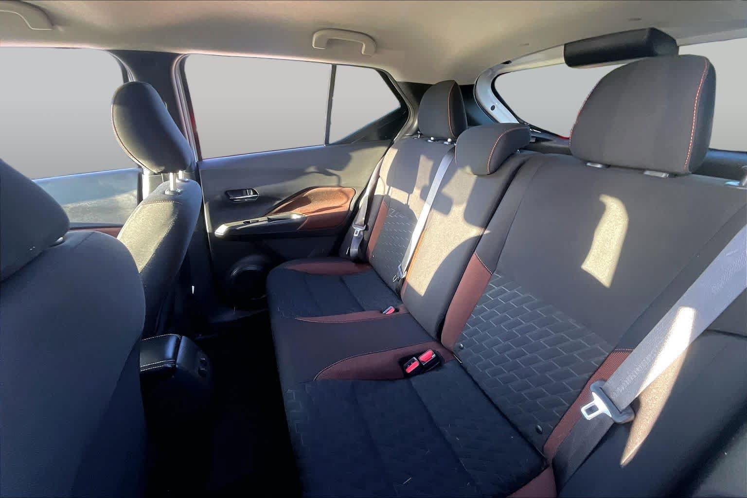 Used 2021 Nissan Kicks SR FWD image 17